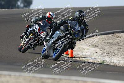 media/Nov-01-2025-TrackDaz (Sat) [[2b4d5192bc]]/B Group/1220pm (Turn 2 Outside)/